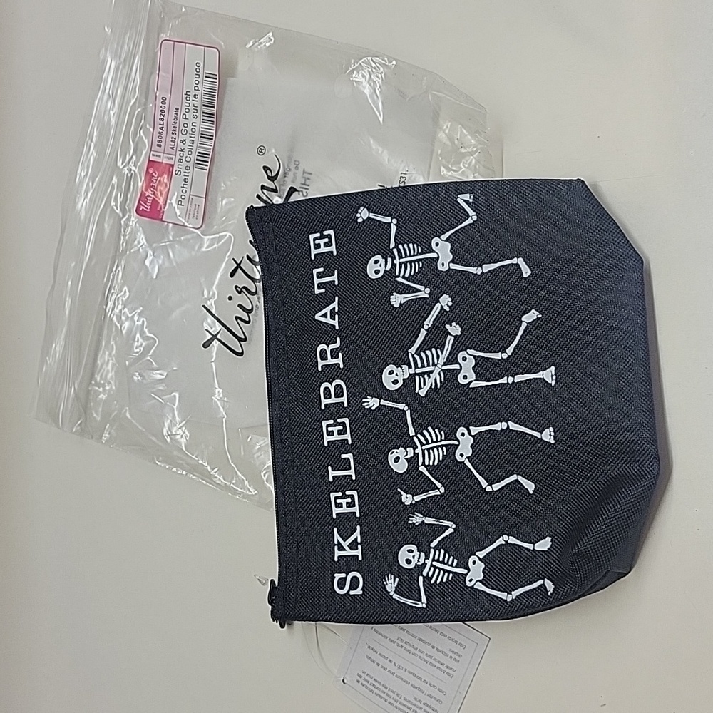 Thirty-one snack and go pouch